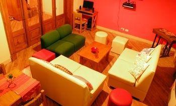 Bonarda Bon Hostel *